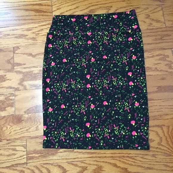 LuLaRoe Dresses & Skirts - LulaRoe Black Floral Print Cassie Skirt